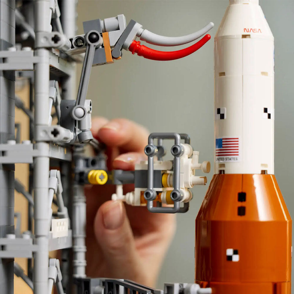 LEGO Icons NASA Artemis Space Launch System - 10341