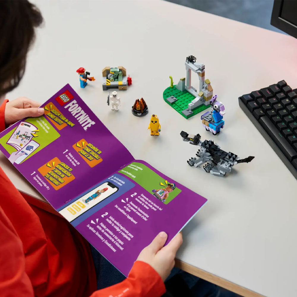 LEGO Fortnite Peely & Sparkplugs Camp - 77075