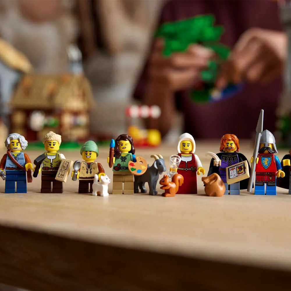 LEGO Icons Medieval Town Square 10332