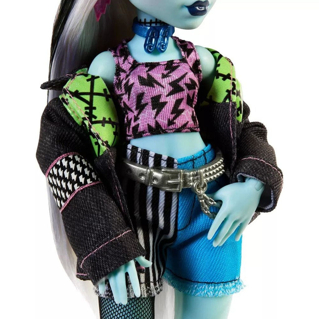 Monster High Frankie Stein Fashion Doll With Pet