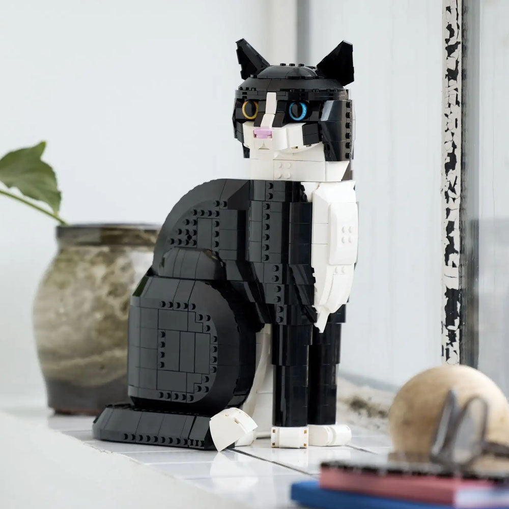 LEGO Ideas Tuxedo Cat - 21349